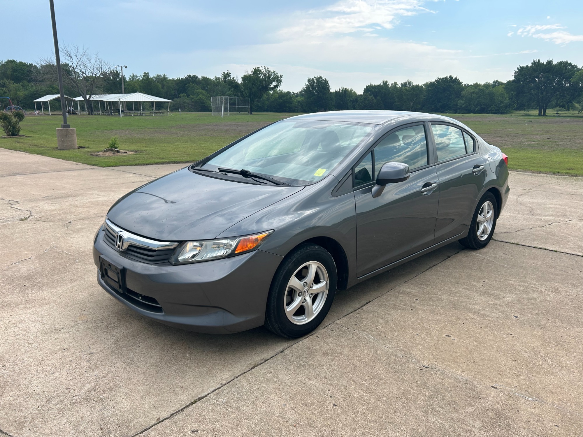 photo of 2012 Honda Civic CNG Sedan 5-Speed AT